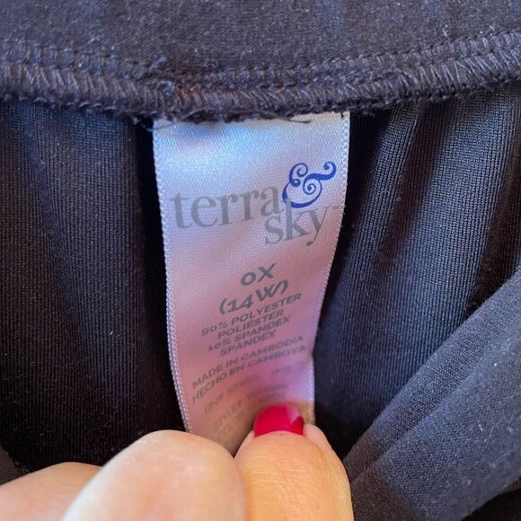 BLACK WASHABLE VELVET MAXI SKIRT WITH ELASTIC WAUST AND 2 SIDE SLITS SIZE OX/14W - Picture 4 of 4